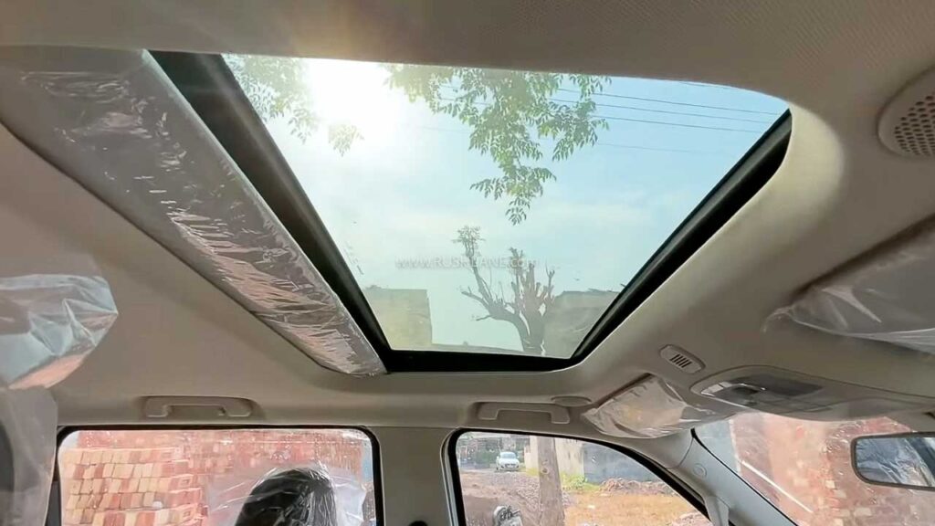 Best 3 Sunroof Cars in Budget