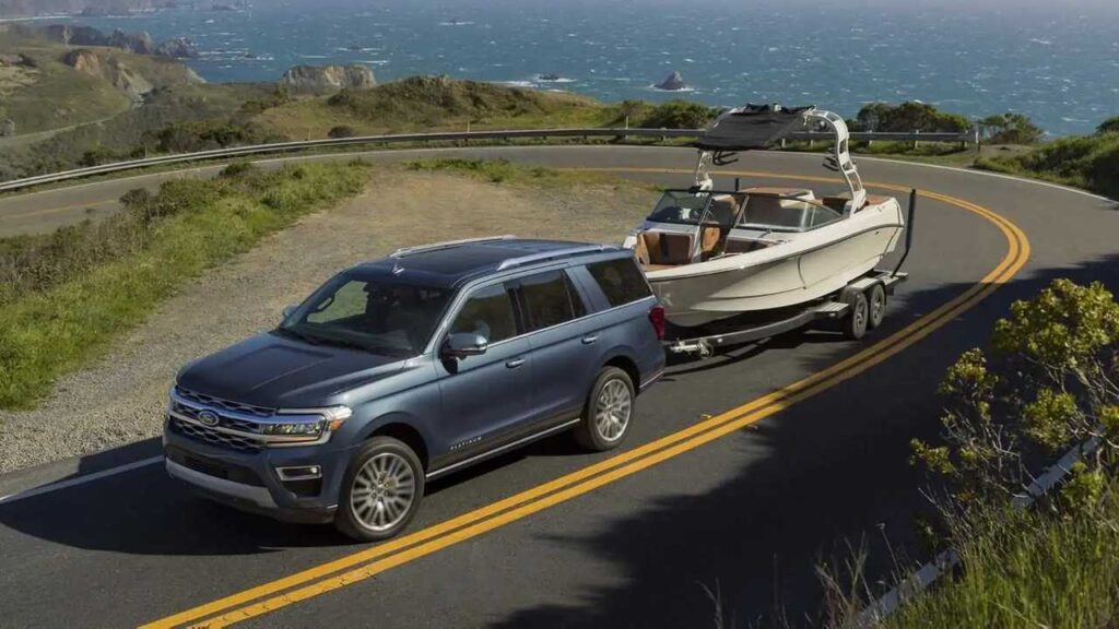 Top 4 SUVs with Best Towing Capacity in 2025
