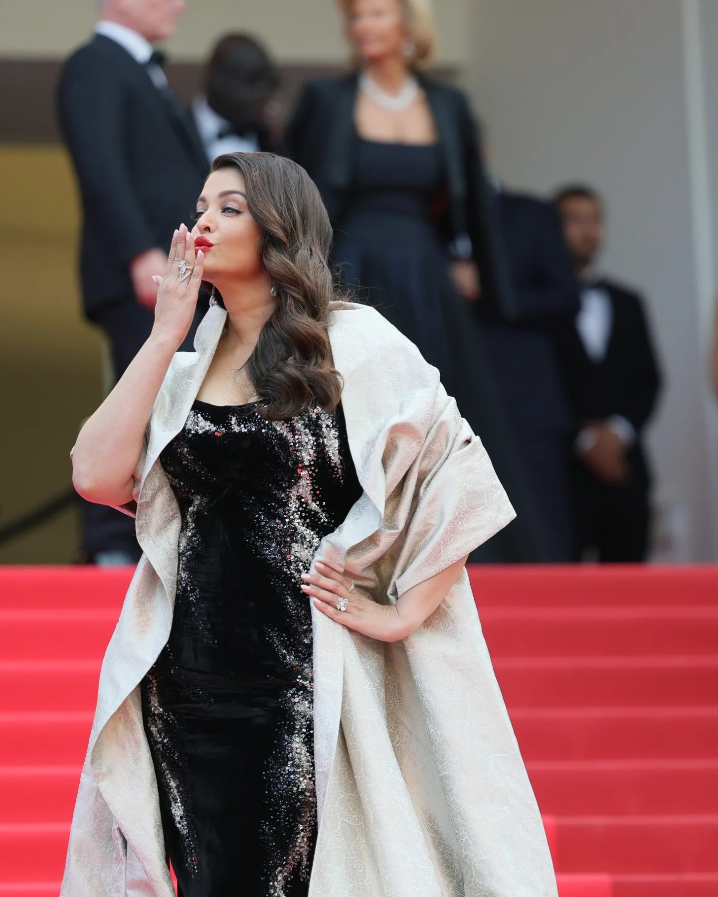 Aishwarya Rai Cannes Looks Go...