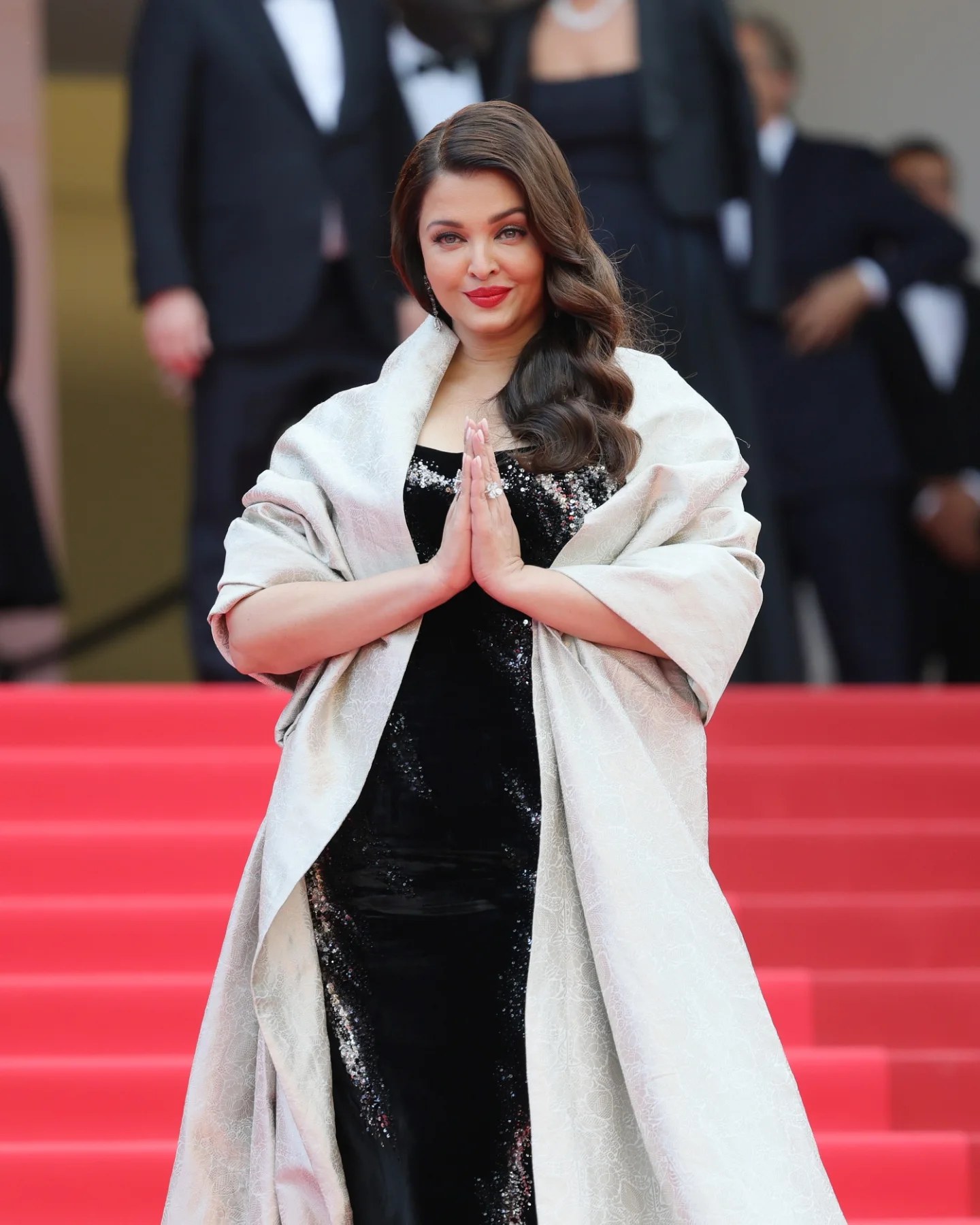 Aishwarya Rai Cannes Looks Go...
