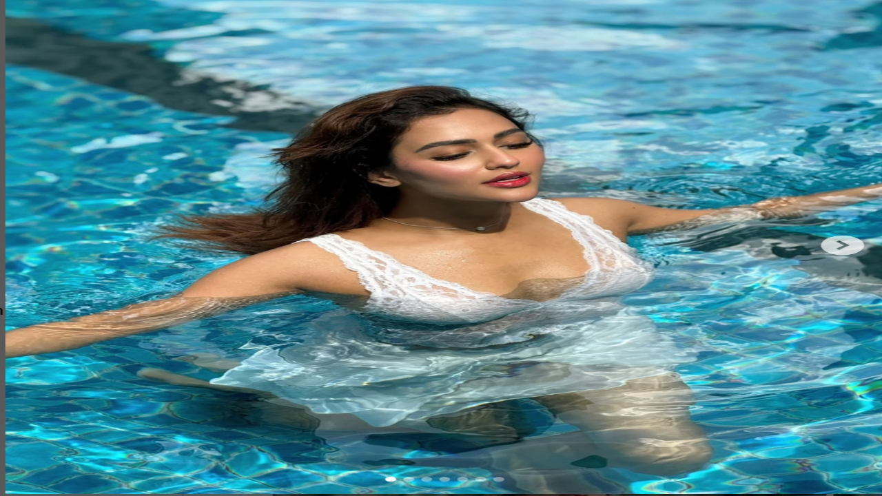 Actress Who Played Hasina Caught...