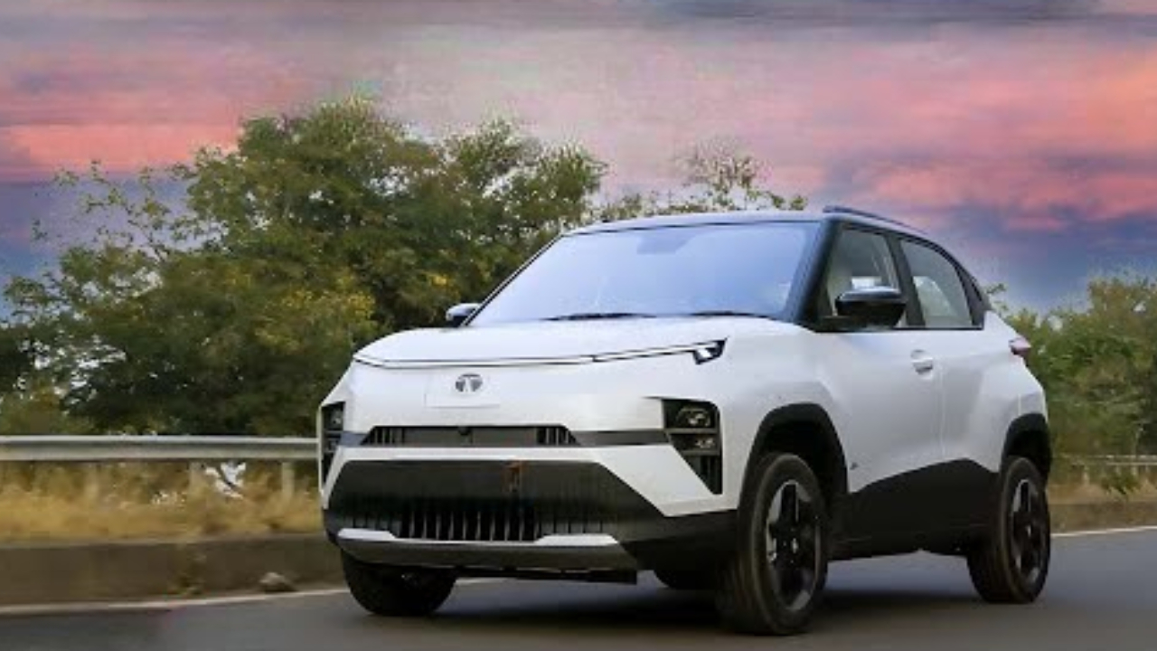 Tata Punch EV vs MG...