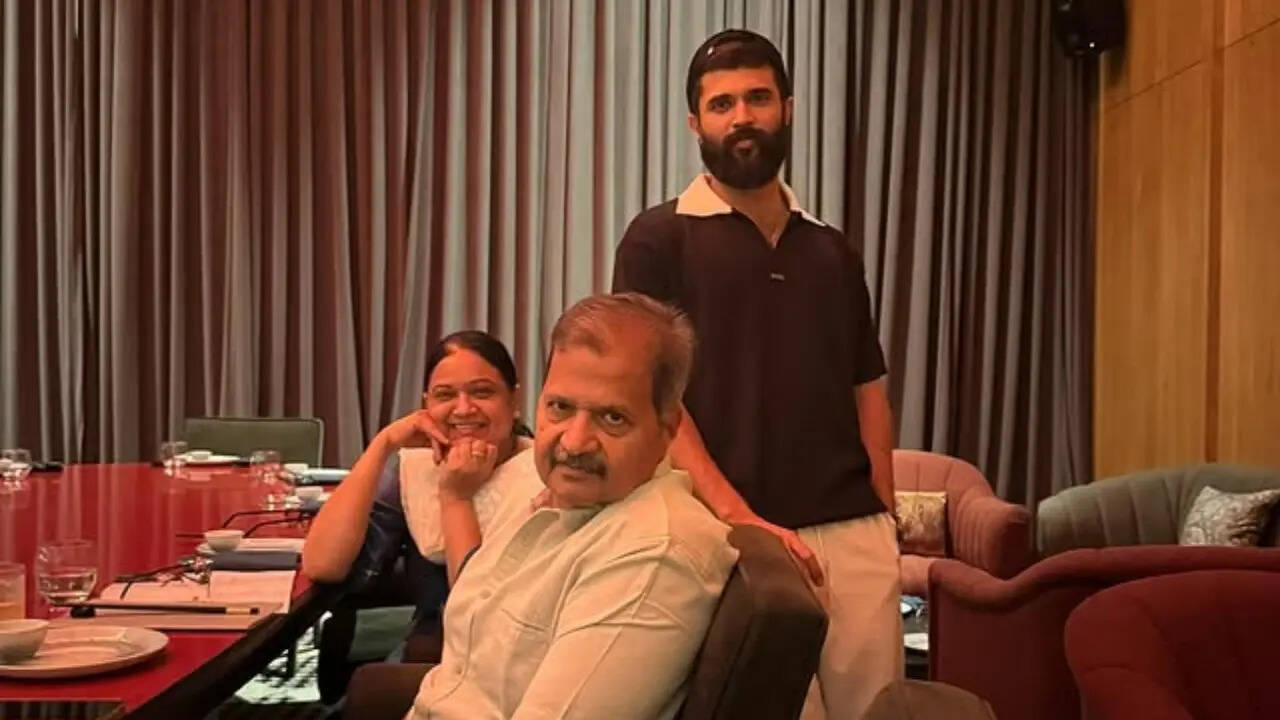 Vijay Deverakonda – Dinner With...