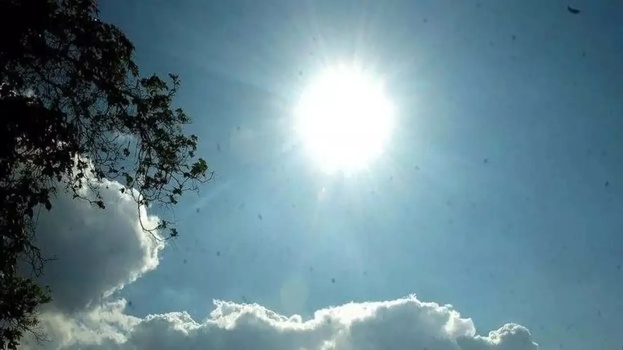 India Weather Update: Heatwave in...
