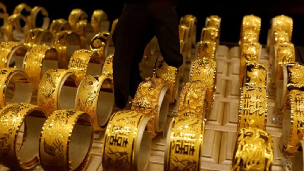 Gold Soars, Platinum in Demand