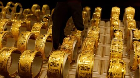 Gold Soars, Platinum in Demand