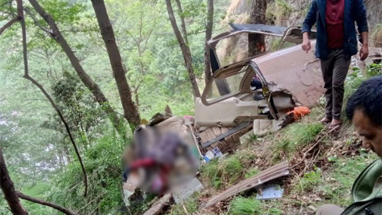 Kedarnath Chopper Crash: 6 Dead