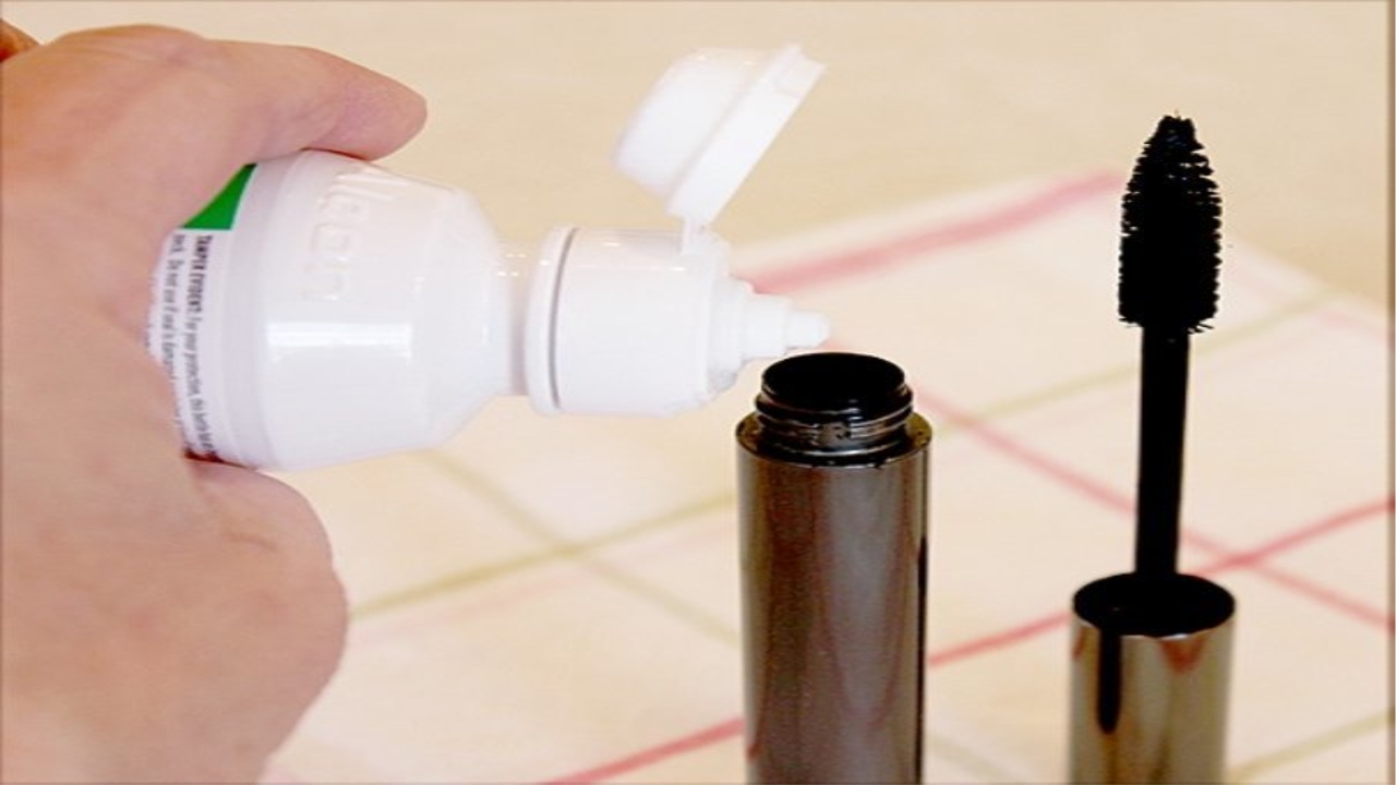 How to fix dried Mascara 