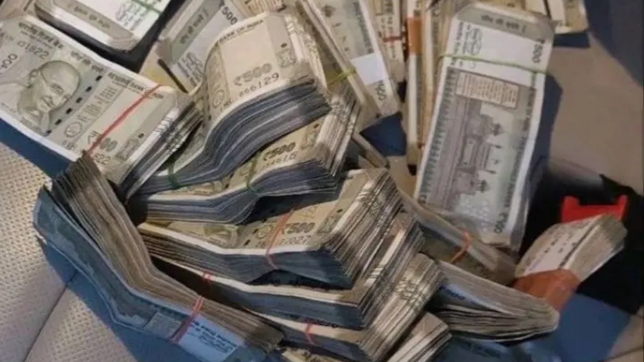 How Much Cash Can You Keep at Home? Income Tax Rules You Must Know in 2025
