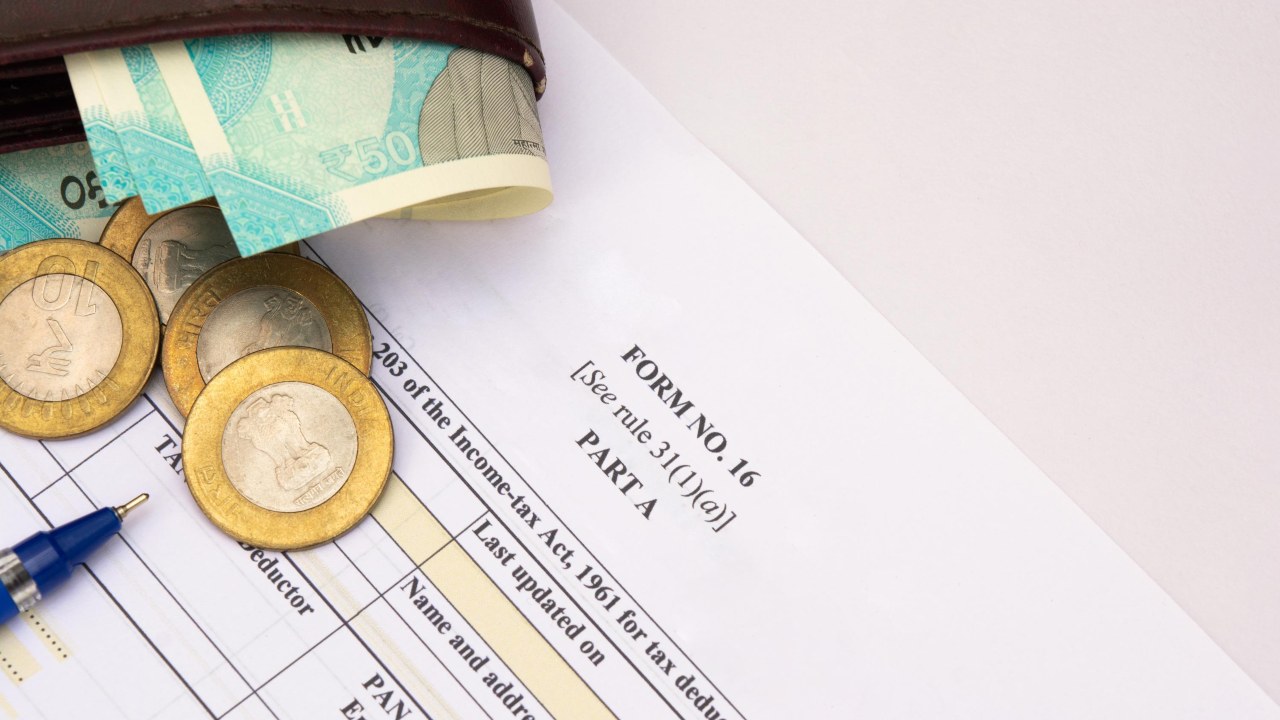 ITR Filing 2024-25: How to avoid mismatch in Form 16 and AIS? Know easy solutions