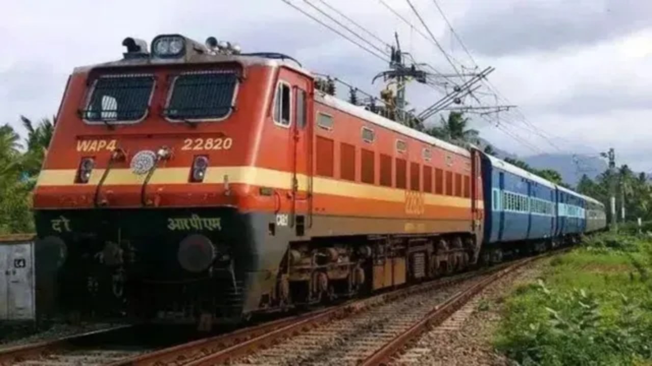 Work on the third rail line between Gorakhpur-Domingarh, 42 trains cancelled: Passengers will face major inconvenience