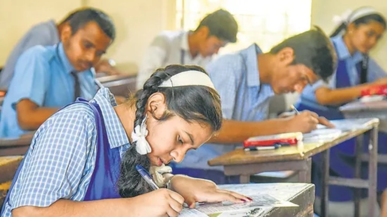CBSE Date Sheet 2026: CBSE 10th and 12th Board Exam Schedule Released, See Full Details Here