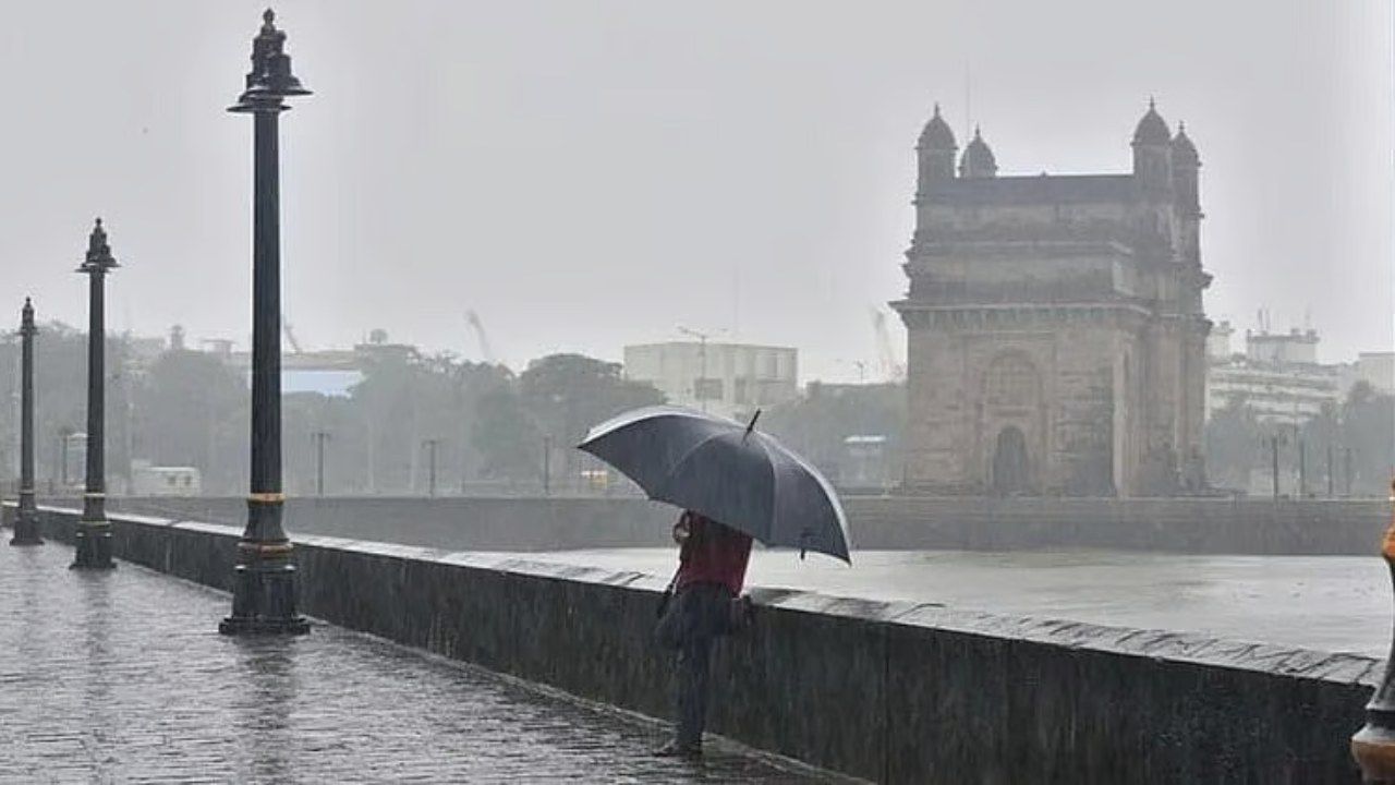 Heavy rain alert in several districts of Maharashtra, including Mumbai; IMD issues warning