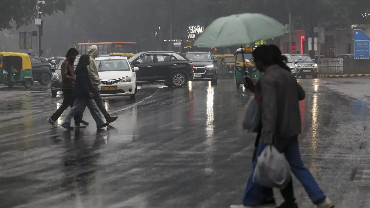 Light rain in Delhi-NCR brings relief from heat and humidity, know what the weather will be like in the future 