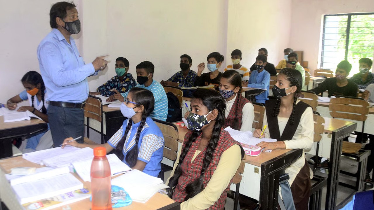 NESTS 2025 Recruitment: UP Lecturers Eligible for 225 Eklavya School Principal Posts