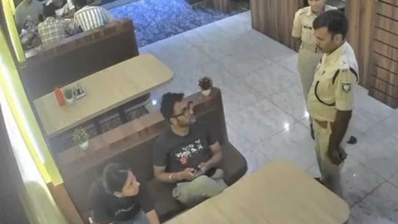 Police misbehave with brother and sister in Katihar restaurant, video goes viral, SO put on show cause notice