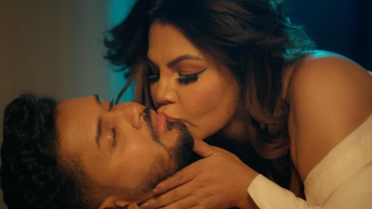 Rakhi Sawant's 4-minute video has 50 kissing scenes, her fees also revealed